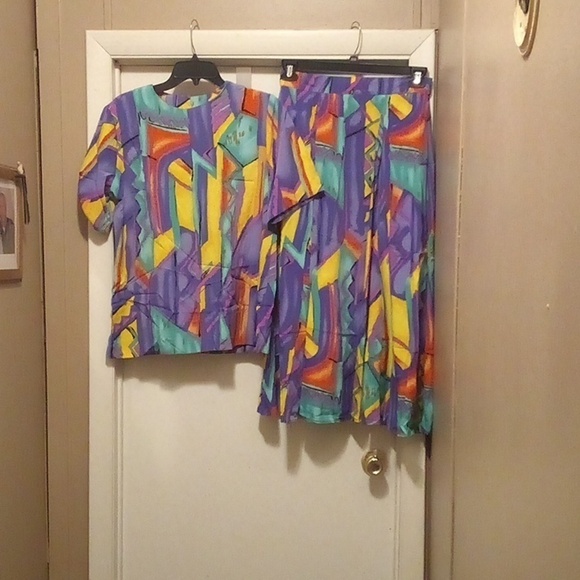 G.W. Division Of Graff Dresses & Skirts - G.W. Division Of Graff Abstract Skirt Set (Top & Skirt) - Size 10